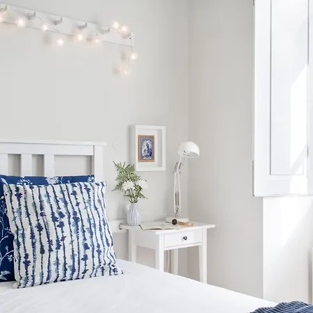 Joivy Superb 1-br Flat Near Jardim Da Estrela شقة Lisboa